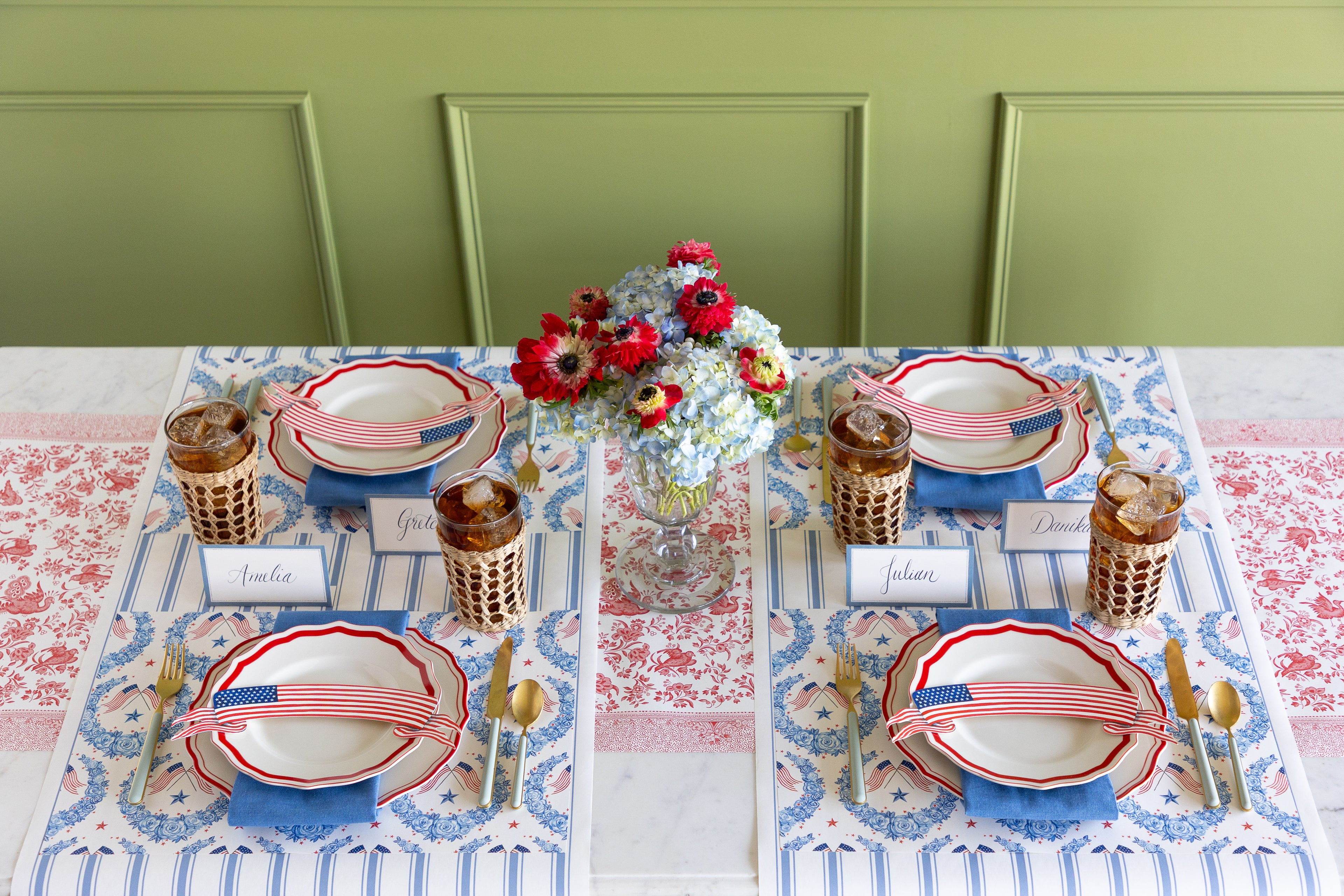 American Floral Paper Placemats - set of 18