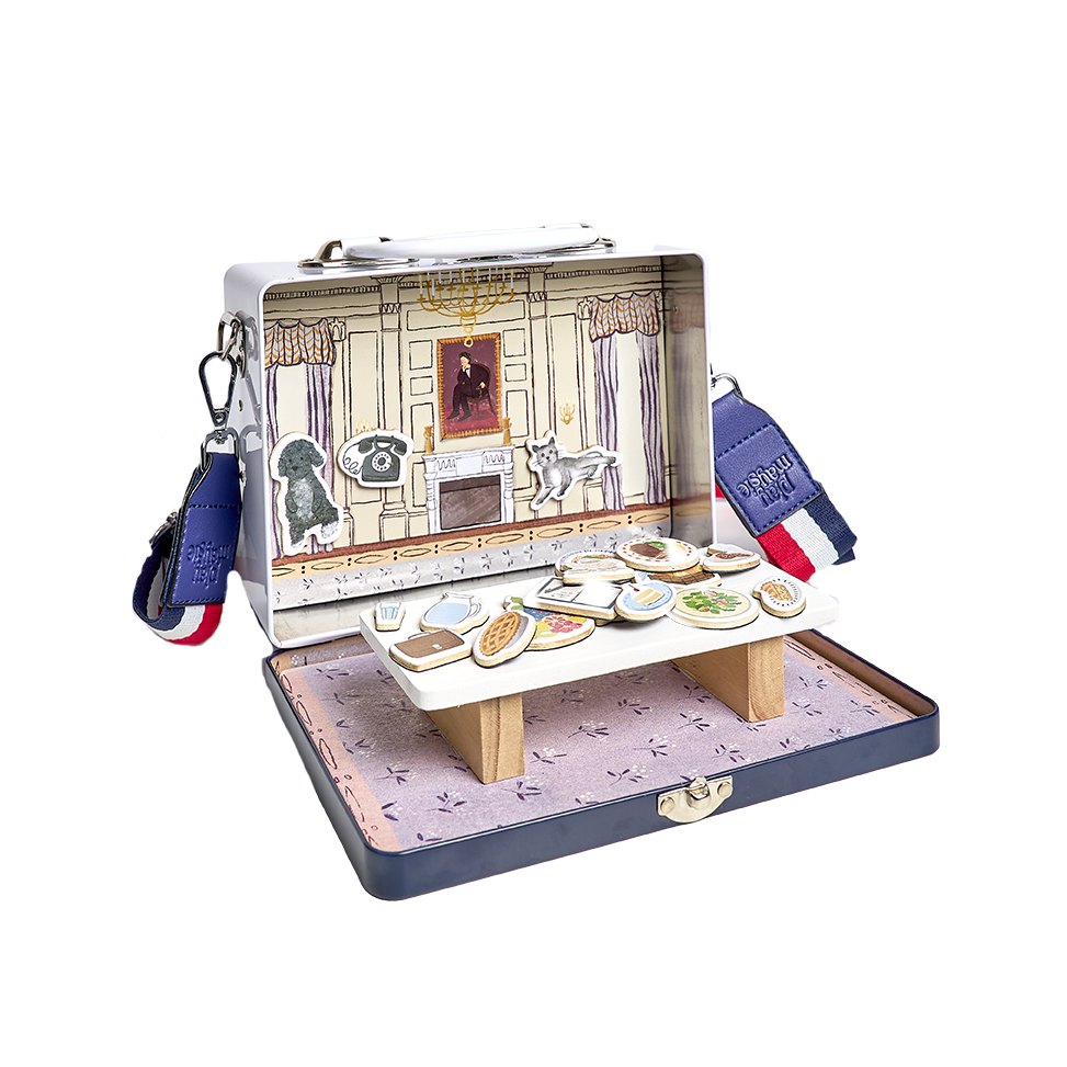 Play Maysie White House Play Case Dollhouse