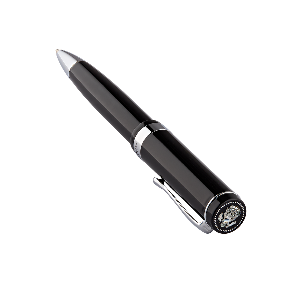 The President of the United States Gold Roller Ball Pen with its full-color  White House Seal inset into the dome of this exquisite pen is the perfect  gift to represent American pen