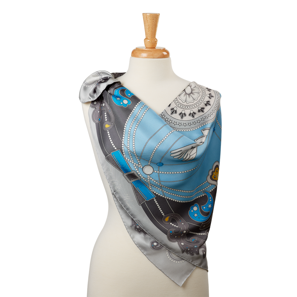 https://shop.whitehousehistory.org/cdn/shop/products/jacqueline_kennedy_scarf-3d_shop_1000x.png?v=1576147582