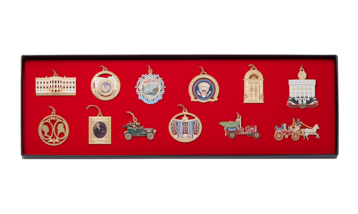 wh_miniatures_box_open_shop_1.